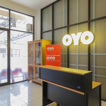 Super Oyo 866 Idola Residence Джакарта Экстерьер фото