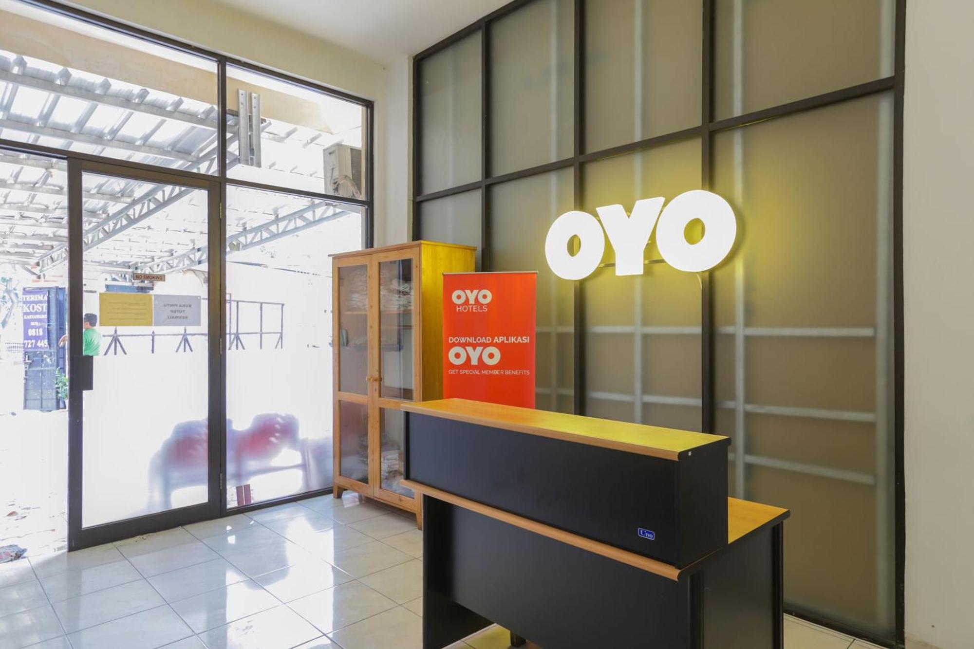 Super Oyo 866 Idola Residence Джакарта Экстерьер фото