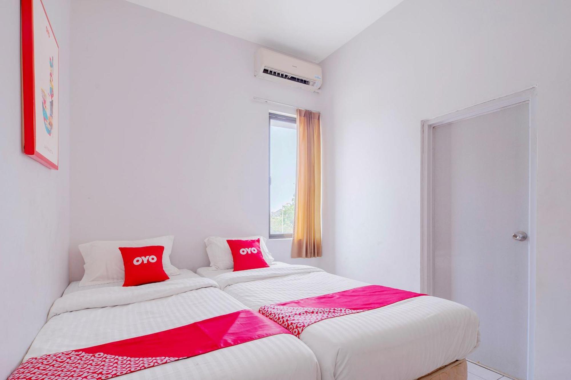 Super Oyo 866 Idola Residence Джакарта Экстерьер фото